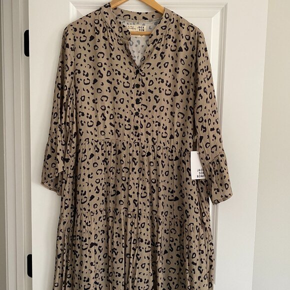 Jackson Rowe Malad Leopard Print Tiered Midi Dress - Size Large - Picture 1 of 13